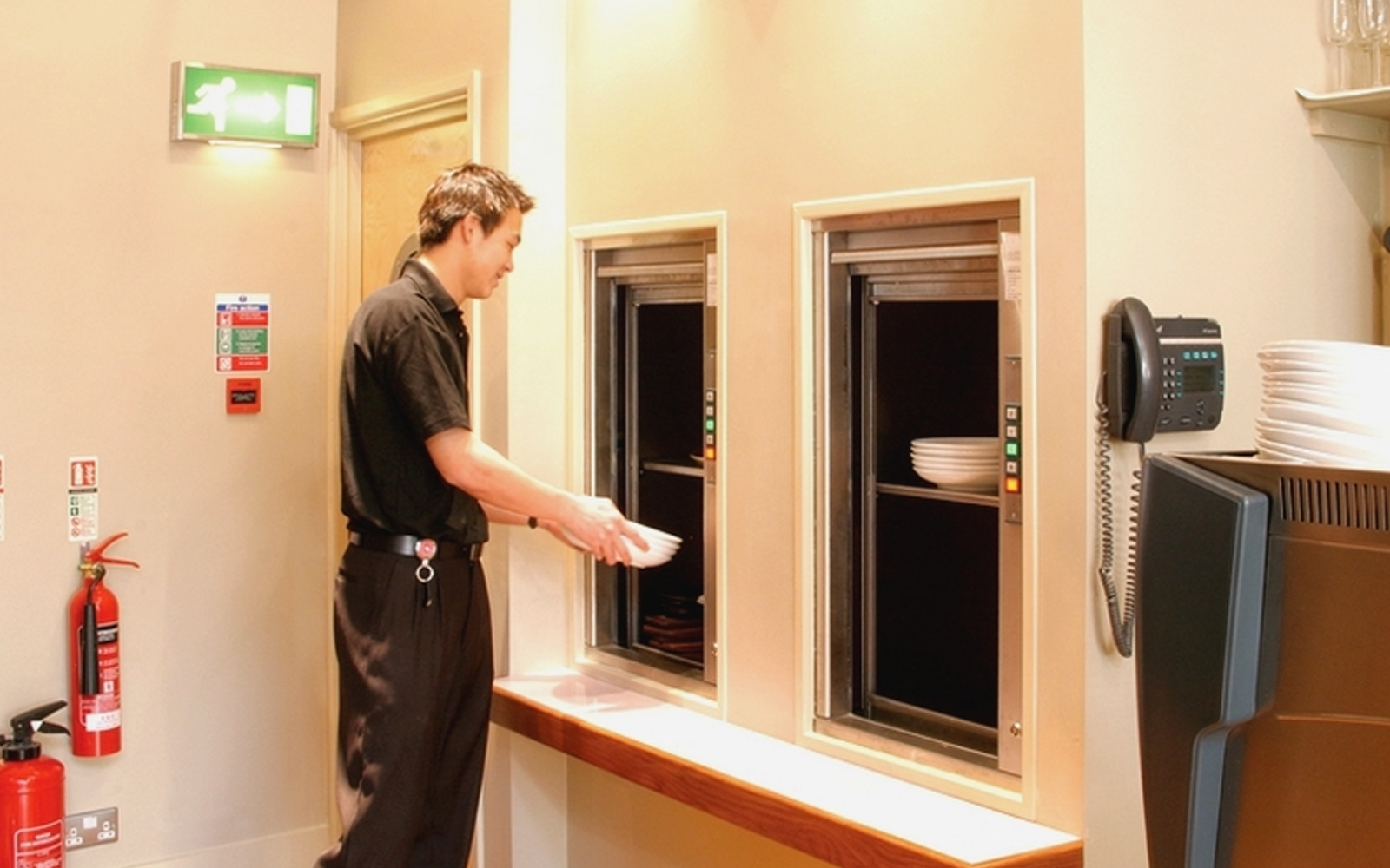 Servis ve Monşarj Asansörü